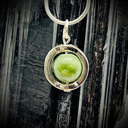 Canadian Jade Gemstone Spinner Necklace